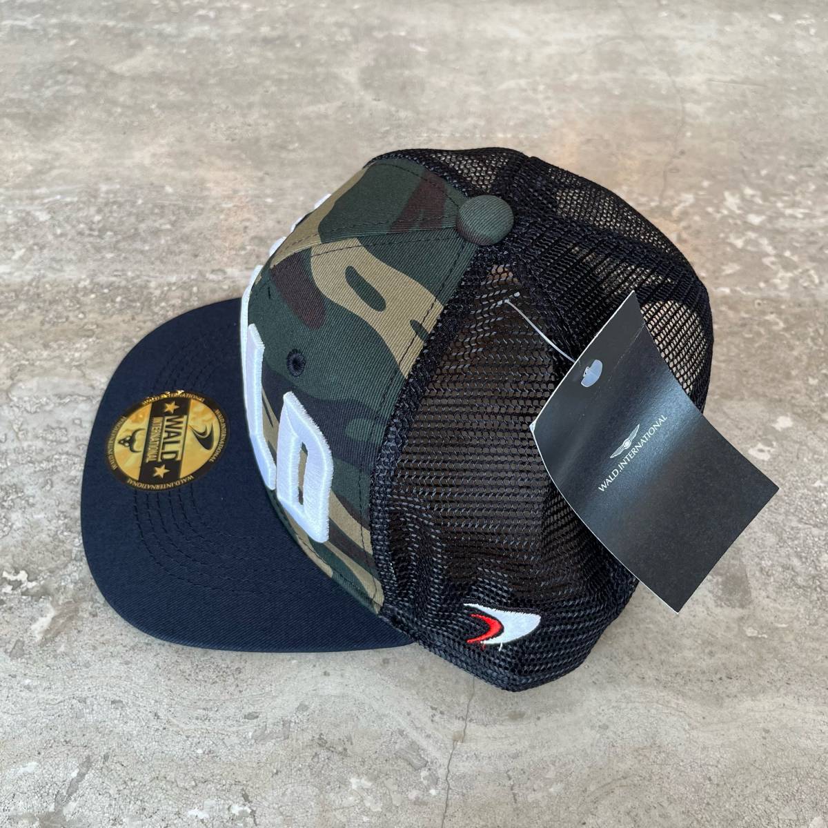 WALD cap [ black x camouflage ] Gold sticker 