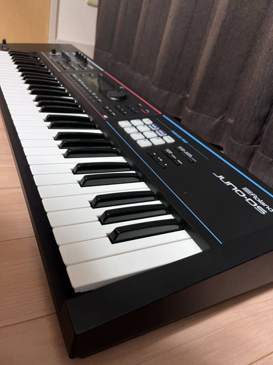 美中古 Roland JUNO-DS ソフトケース付き 61鍵|Yahoo!フリマ 美中古 Roland JUNO-DS ソフトケース付き 61鍵|Yahoo!フリマ