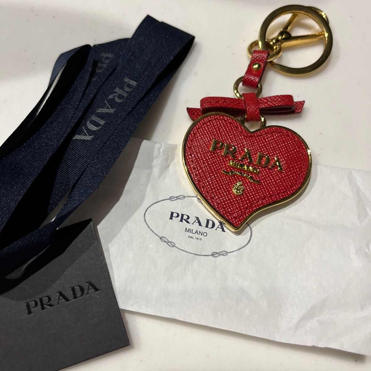 PRADA プラダ キーリング キーホルダー ロゴ ハート レッド ゴールド