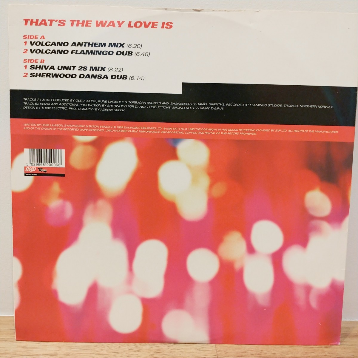 VOLCANO with SAM CARTWRIGHT『THAT'S THE WAY LOVE IS 』/ハウスアンセムレコード_画像2