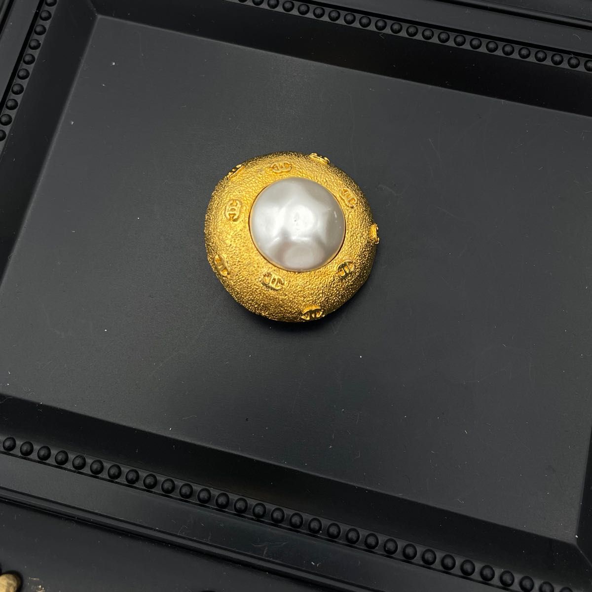 CHANEL イヤリング ピアス フェイクパール ココマーク 片方 ゴールド