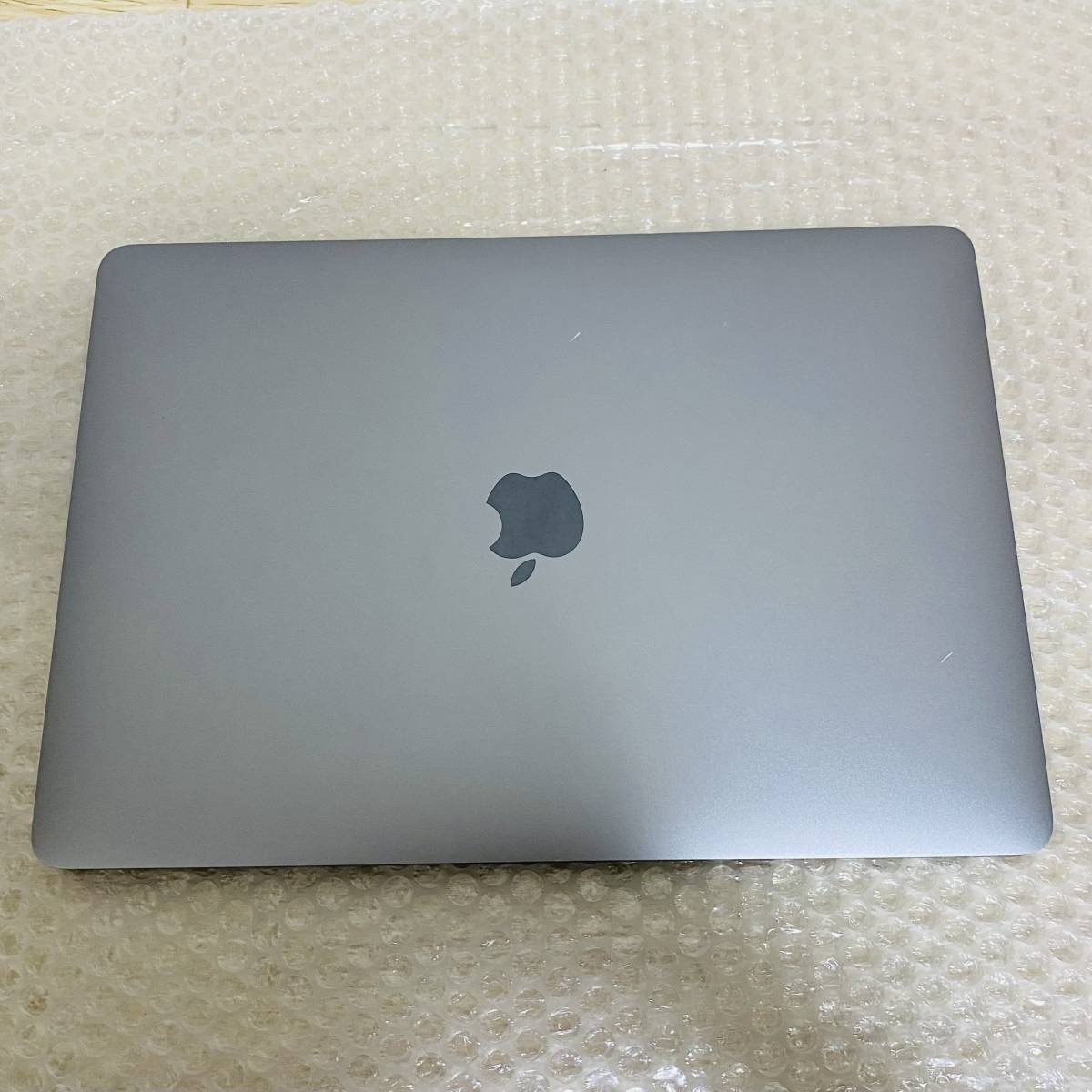 美品 MacBookPro 2018 A1989 13インチ i7 SSD1TB-