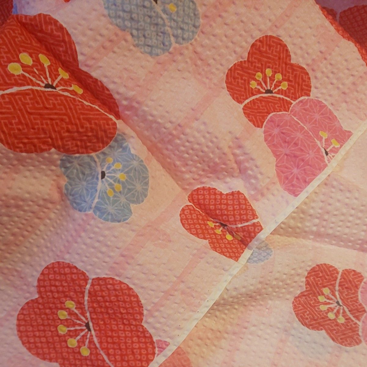 綿100％ リップル生地 薄ピンクに梅柄 生地巾約110cm×約1m