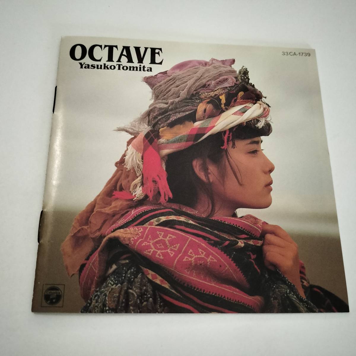 オクターブ　1987年盤　CD　富田靖子 H56-04.z　中古
