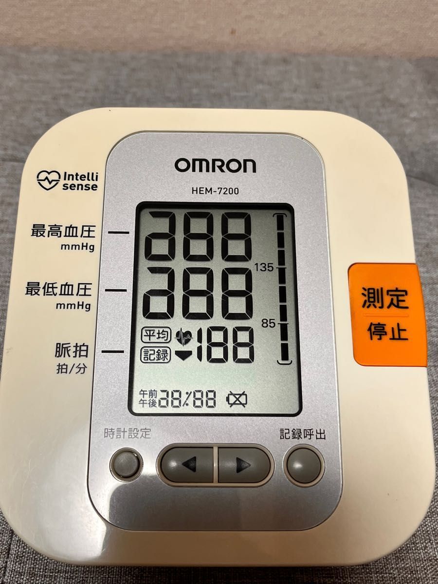 オムロンHEM-7200 上腕 電子血圧計　本体のみ