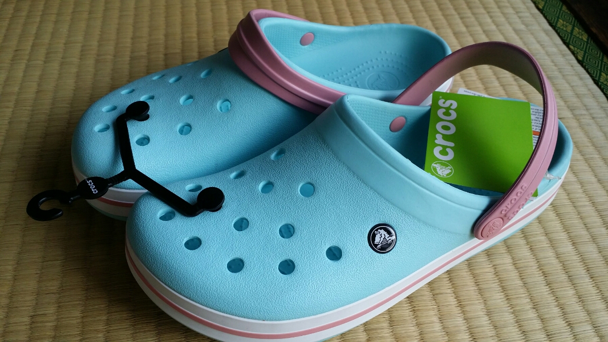 pastel colored crocs Online shopping 