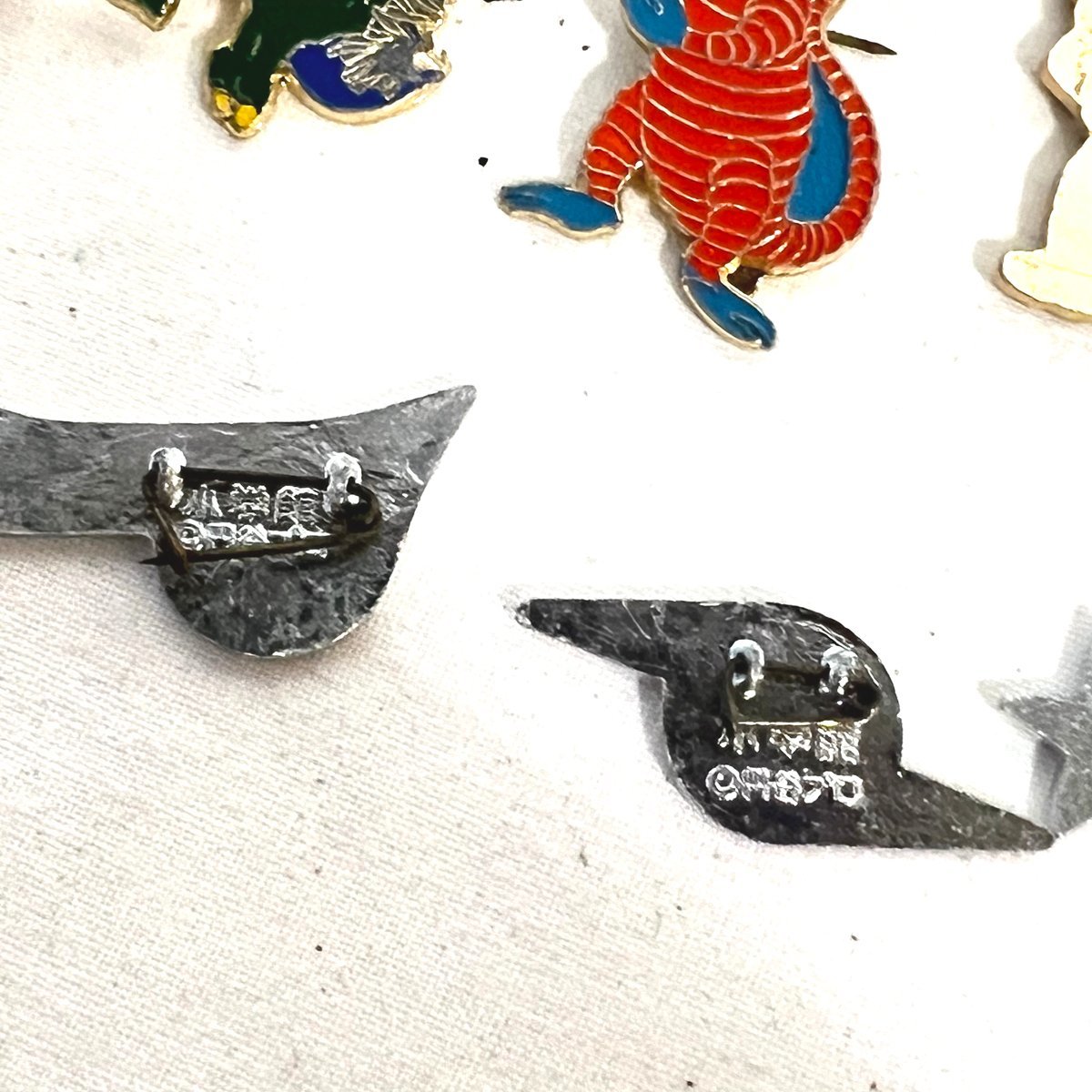当時物 ◇小学館 円谷◇ウルトラマン ピンバッジ バッジ27個 当時物 ◇小学館 円谷◇ウルトラマン ピンバッジ バッジ27個