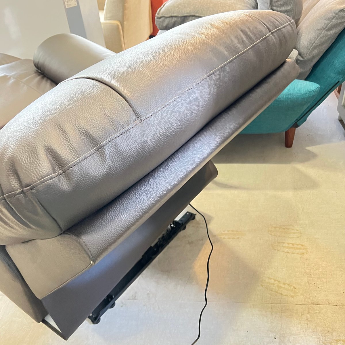 ◇ヤマダ電機◇一人掛け 電動ソファ リクライニングソファ USB ◇ヤマダ電機◇一人掛け 電動ソファ リクライニングソファ USB