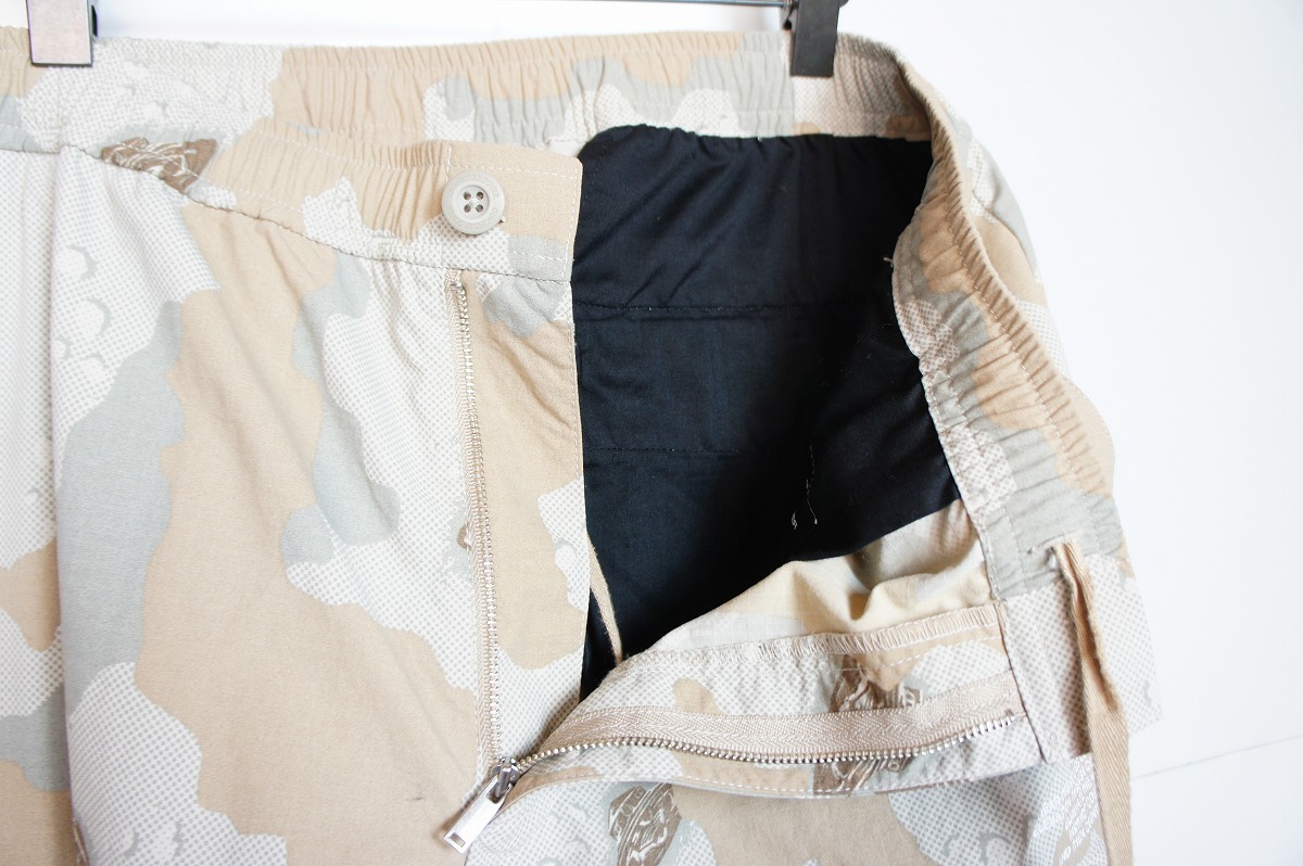 美品21SS GUジーユー × UNDERCOVER アンダーカバー 迷彩 カーゴ 美品21SS GUジーユー × UNDERCOVER アンダーカバー 迷彩 カーゴ