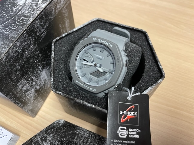 最新情報 カシオ NEW 未使用品 新品 G-SHOCK グレー カシオーク GA