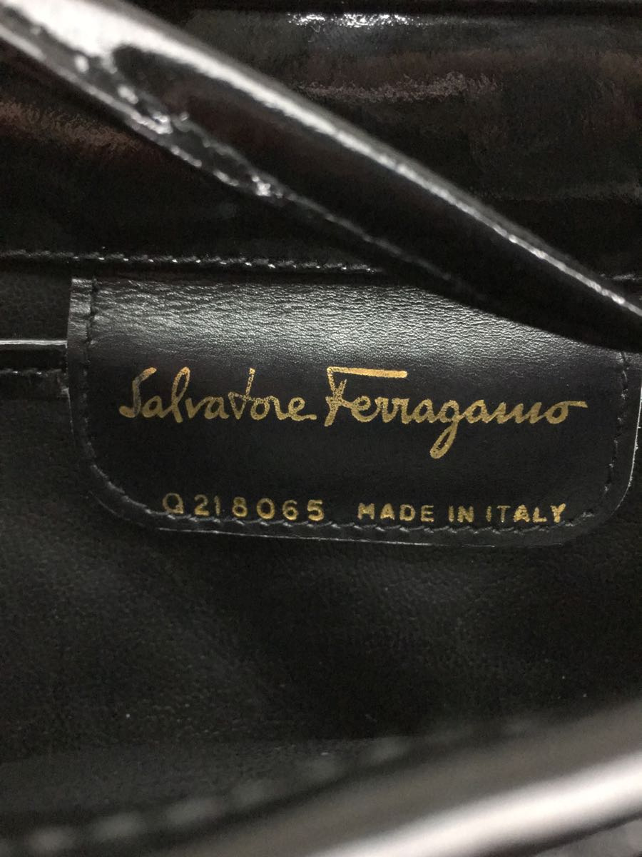 Salvatore Ferragamo◆VARA/ヴァラ/ショルダーバッグ/レザー/BLK/無地_画像3