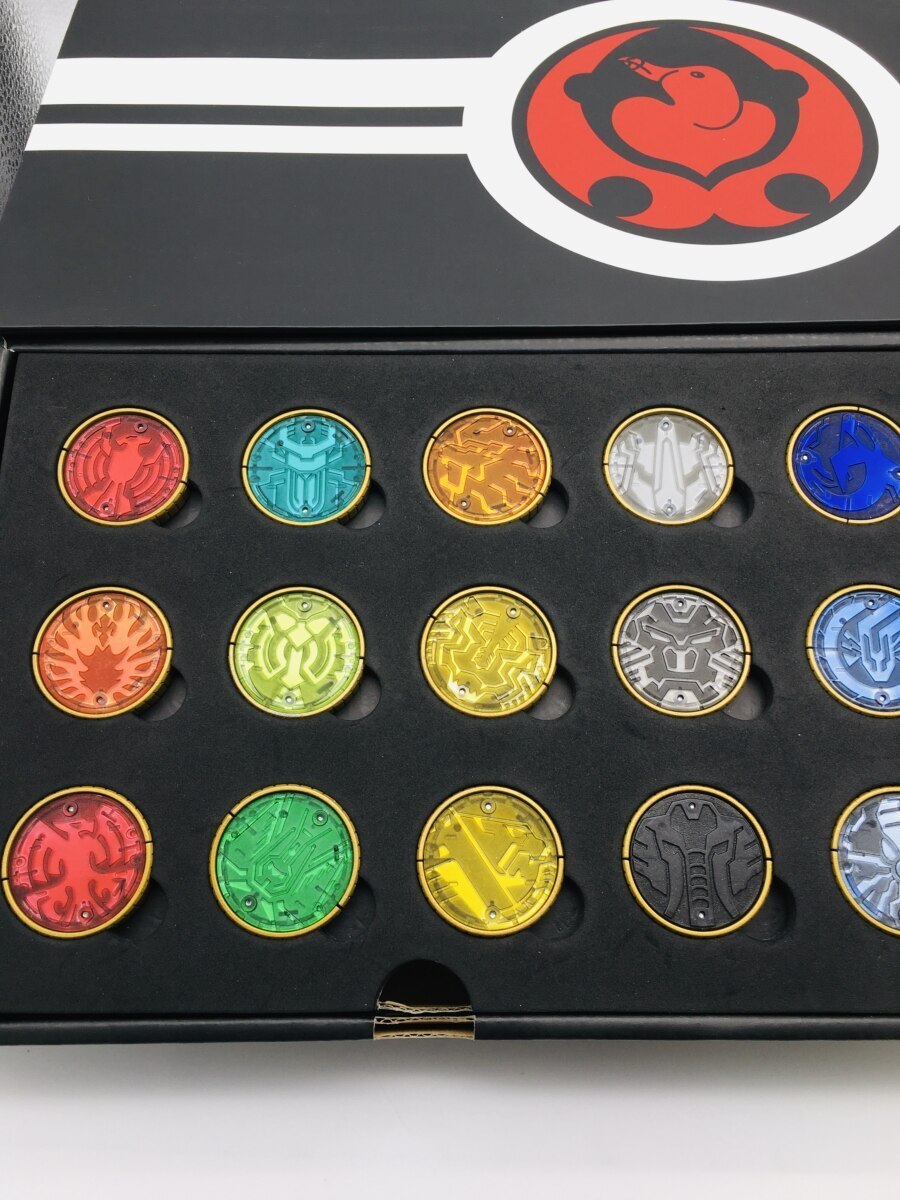 BANDAI* hero I special effects / Kamen Rider /o-z/ premium o- medal collection 