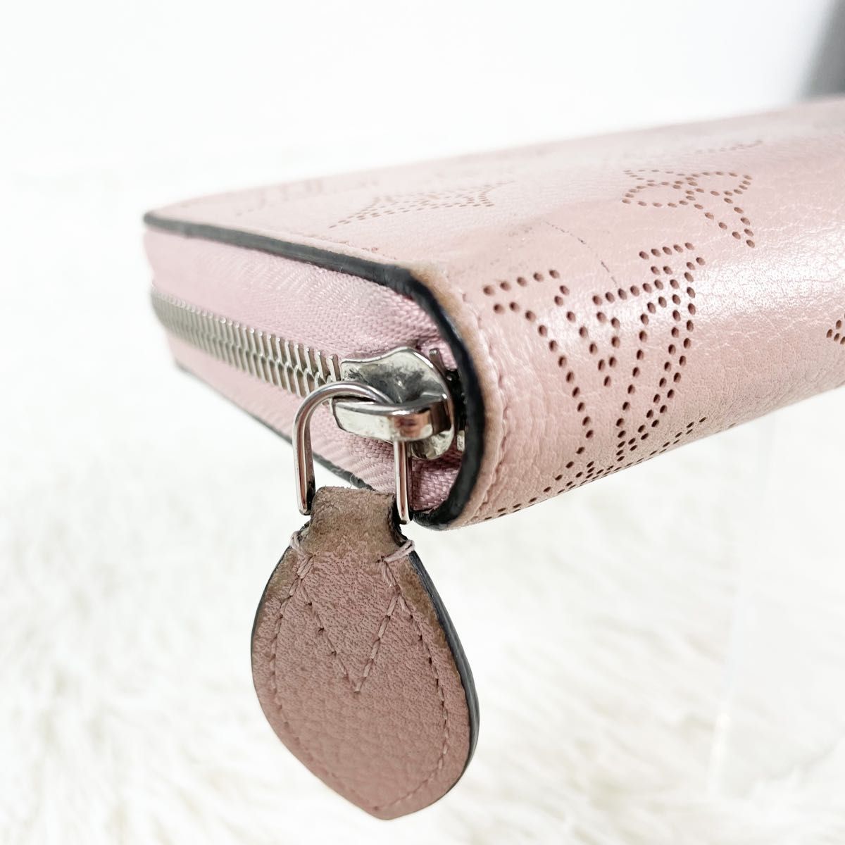 美品】 LOUISVUITTON ルイヴィトン マヒナ ジッピーウォレット