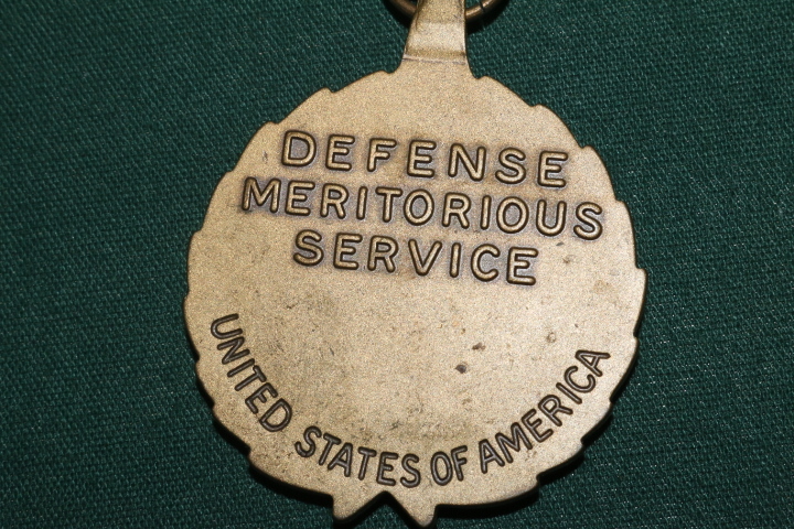 米軍放出品 Defense Meritorious Service Medal メダル 中古_画像4