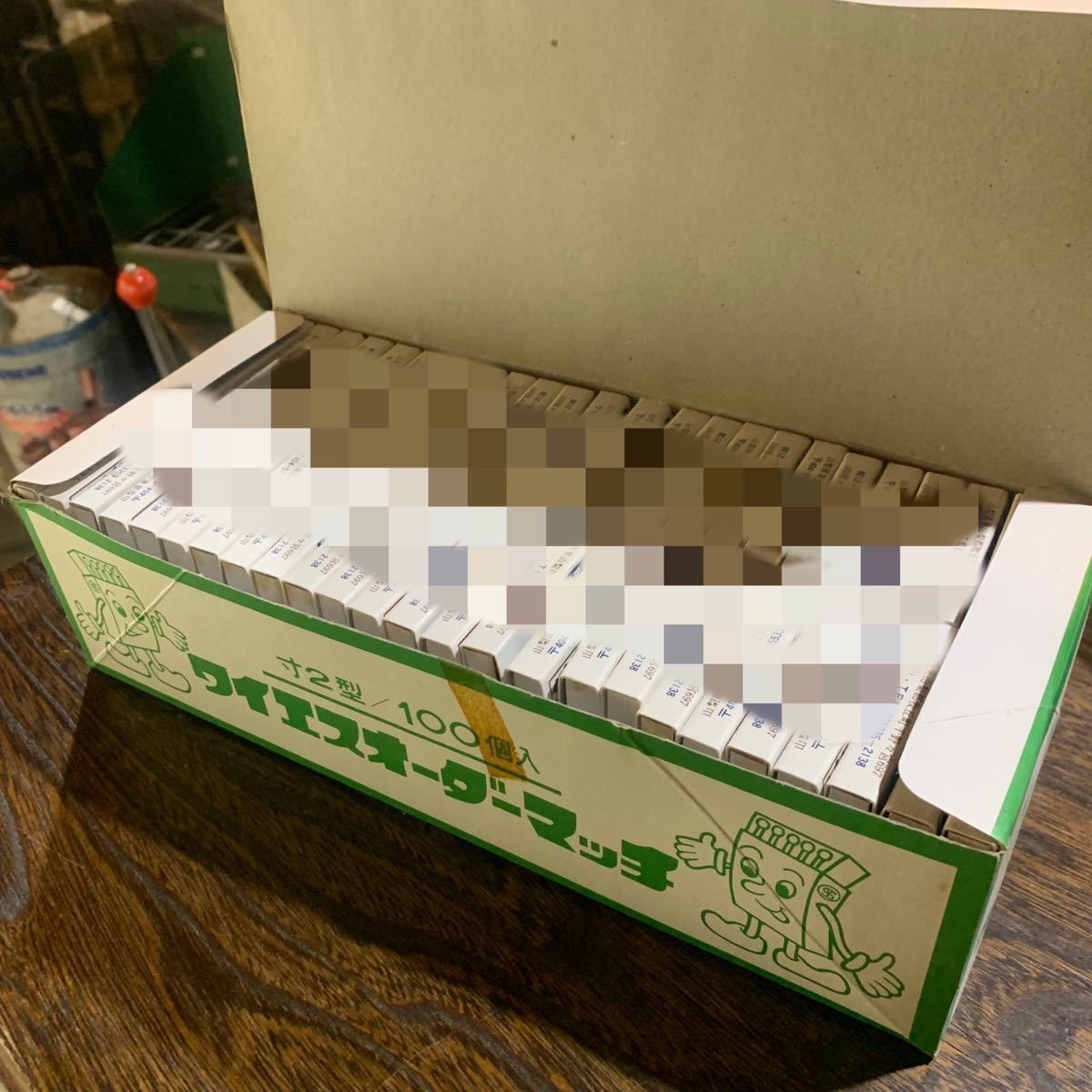 [23040201HT] Showa Retro / Match / long-term keeping goods / one box 100 piece insertion. box,25 boxed. large box 1 box / unused goods / long-term storage middle in case of. some stains, dirt equipped / present condition delivery 