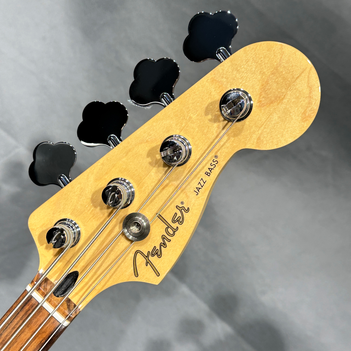 新しいコレクション Fender Player Jazz Bass PF 3-Tone Sunburst
