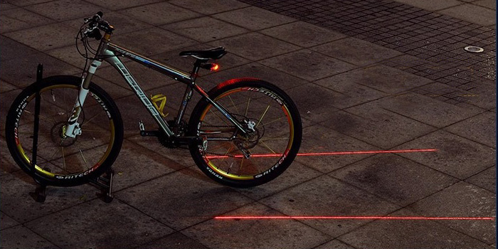 安心の送料無料 ブルー発光 自転車 バイク レーザー付 テールライト 外部認識抜群 ７パターンの点滅・点灯 激安 即決 発送迅速_画像8