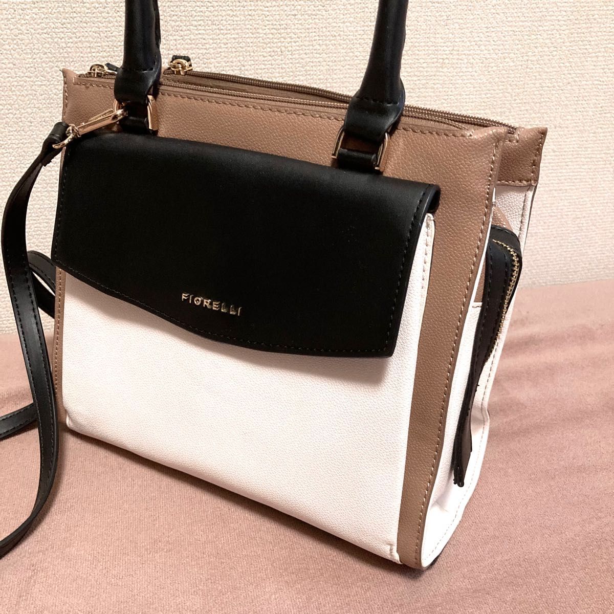 希少】FIORELLI 2wayショルダーバッグ 斜め掛け ブランド スクエア www