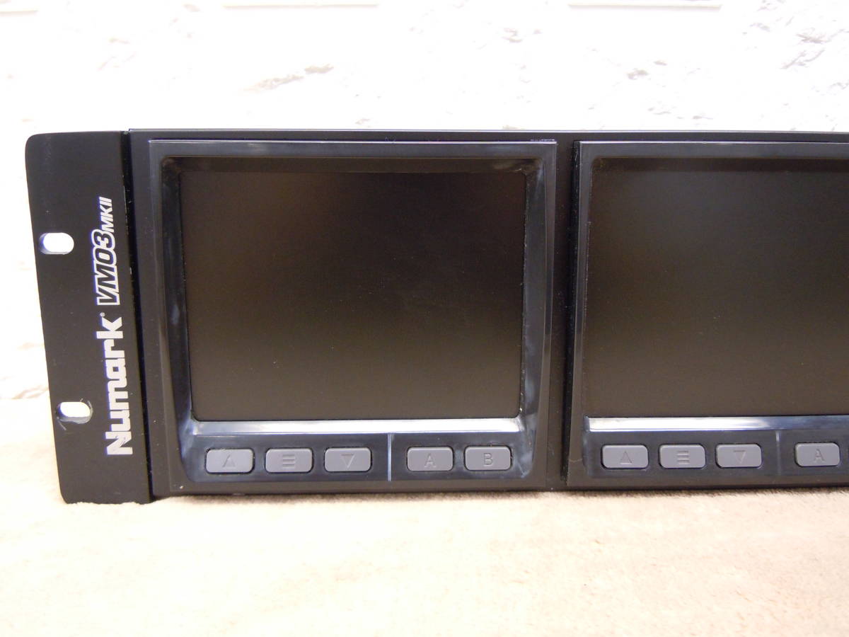 T967 激レア 美品中古 送料無料 Numark ニュマーク VM03 mk2 3スクリーン 6インプット内蔵 LCDビデオディスプレイモニター VJ機器 DJ _画像5