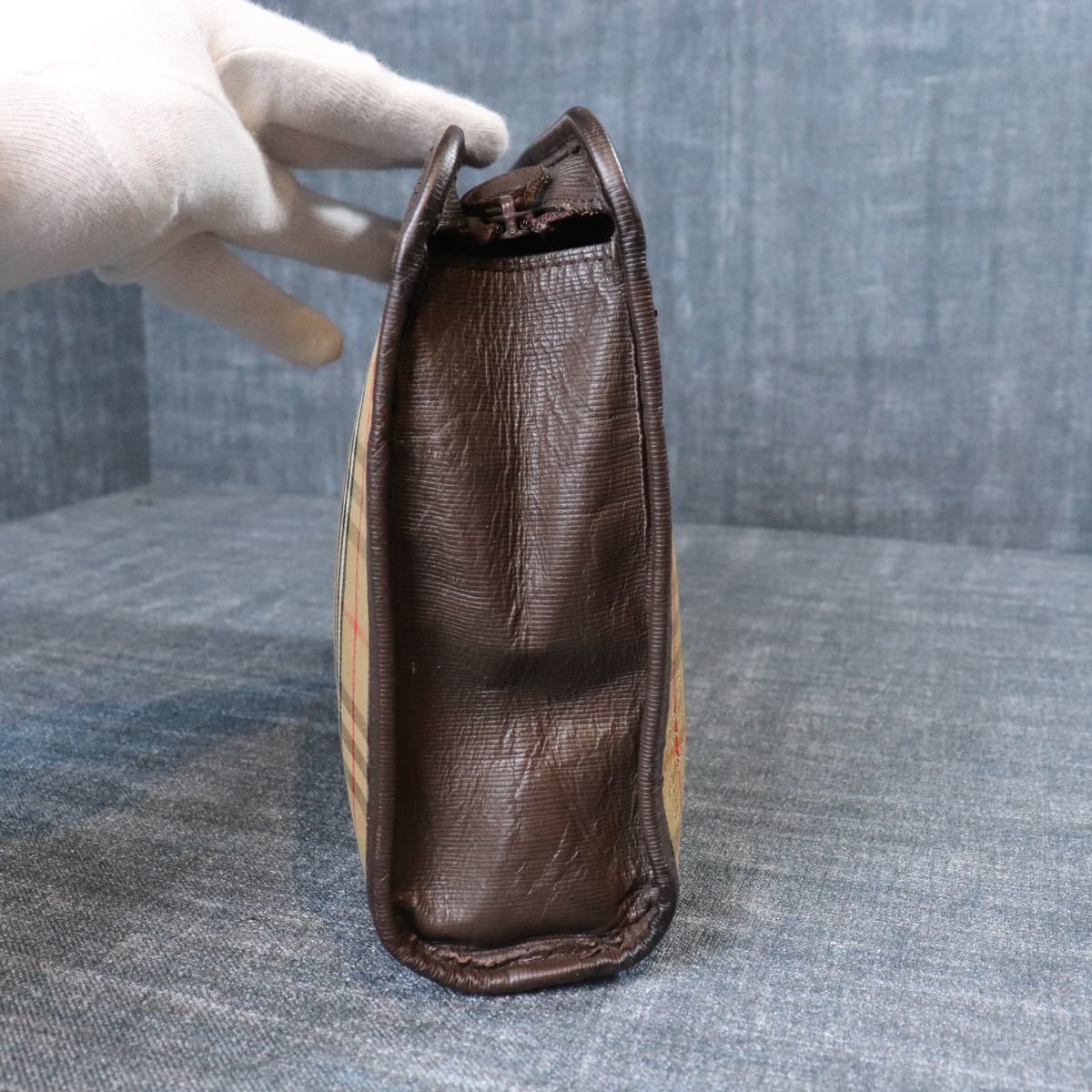 ☆1円スタート☆ Burberrysゴールド金具 クラッチバッグ セカンド