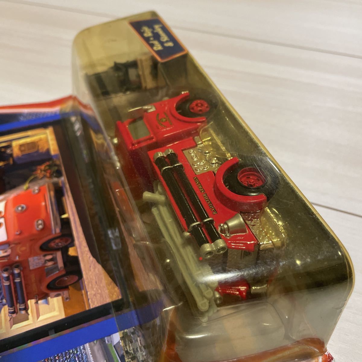 マテル カーズ レッド　& スタンレー Red & Stanley MATTEL CARS ミニカー キャラクターカー　消防車　銅像_画像5