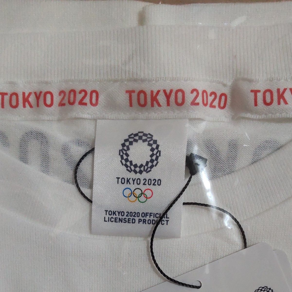 ☆新品未開封☆東京2020オリンピック 公式ライセンス Tシャツ  白  Mサイズ