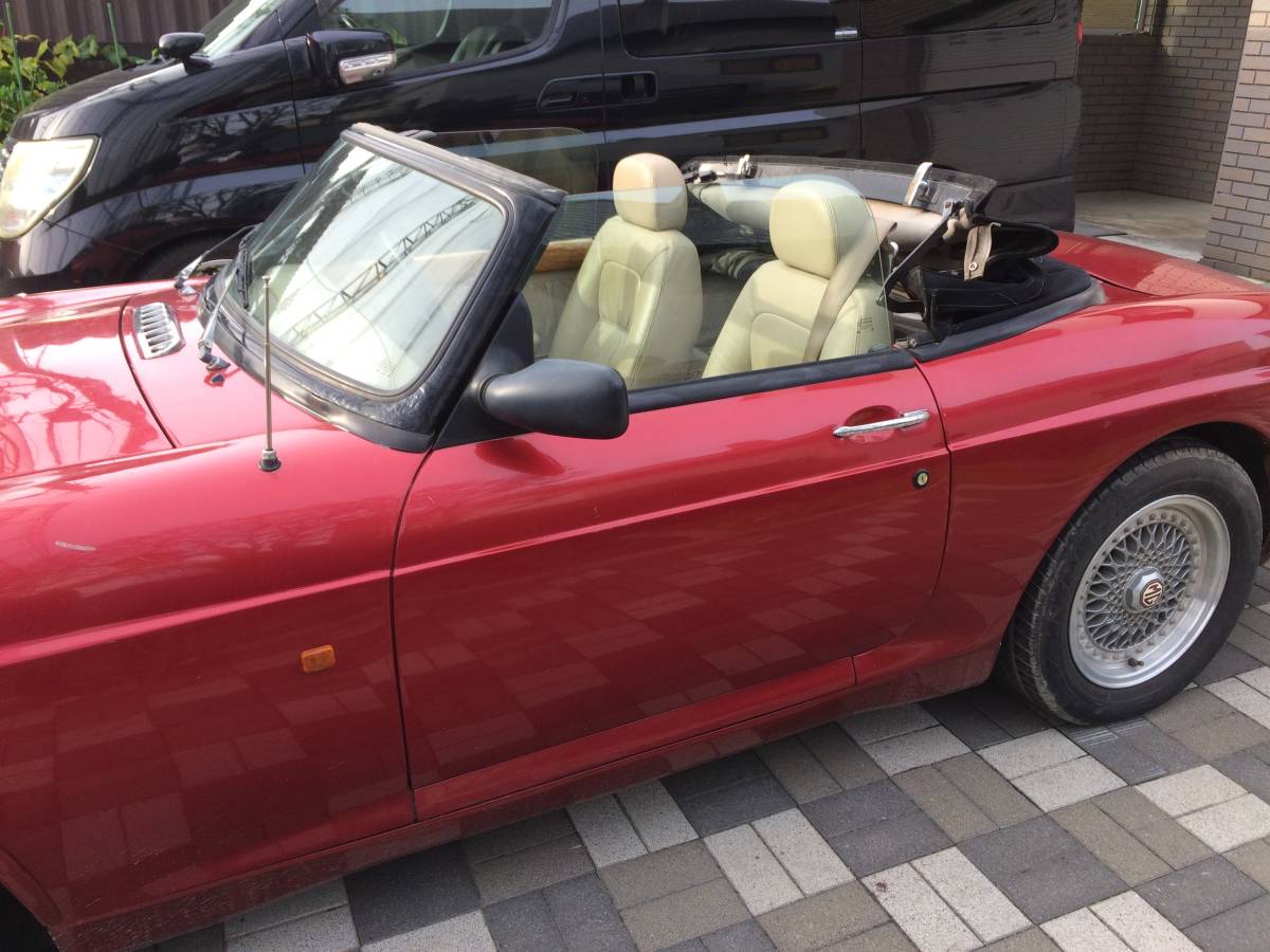 * rare!MG RV8 deale car popular red!!