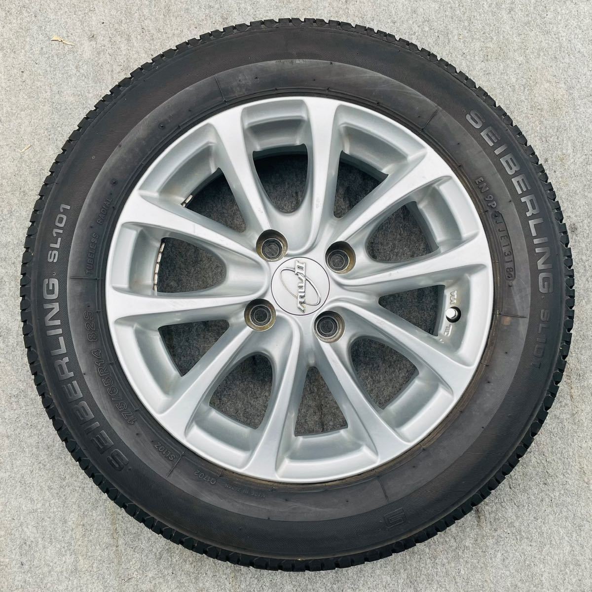 タイヤ・ホイールセット 100 4穴SEIBERLING 175 ルーミー 65R14