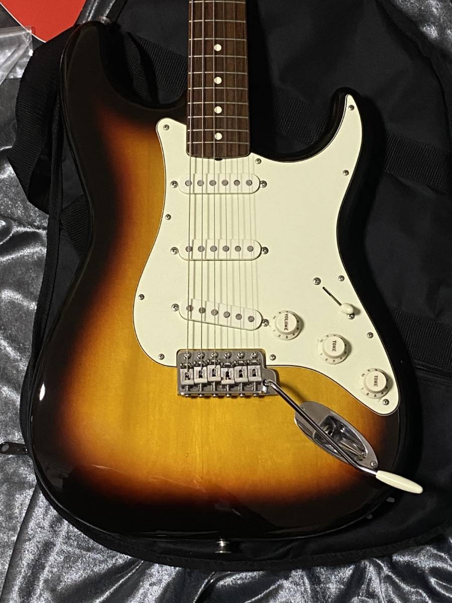 ★2017年製 美品！ Fender Made in Japan Traditional 60s Stratocaster ストラトキャスター 即決の画像2