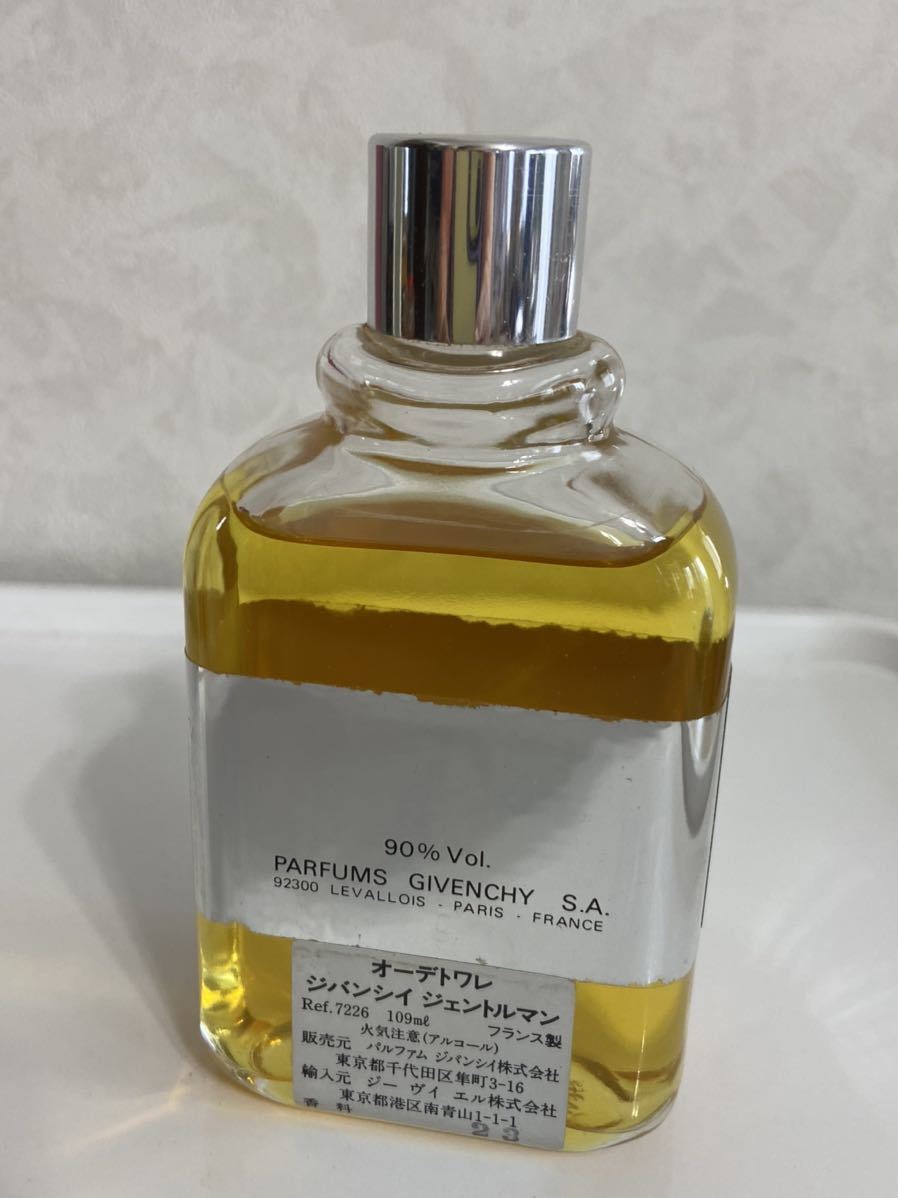 玄関先迄納品 新品❣️GIVENCHY ジェントルマン オーデトワレ 香水