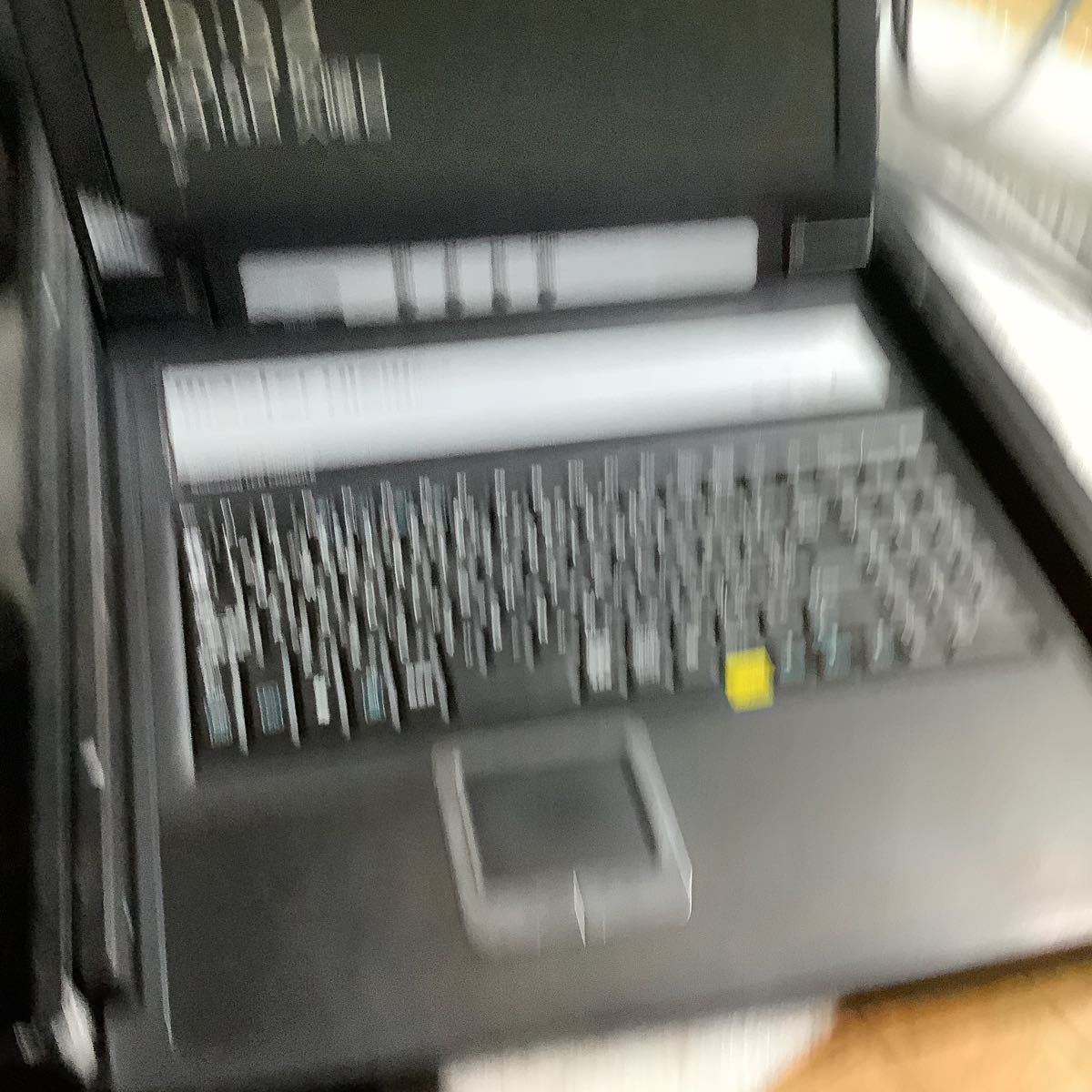 キャビネットラック用パソコンのモニター中古品一般通電まで済みです。パソコンは付いてません。ジャンク_画像4