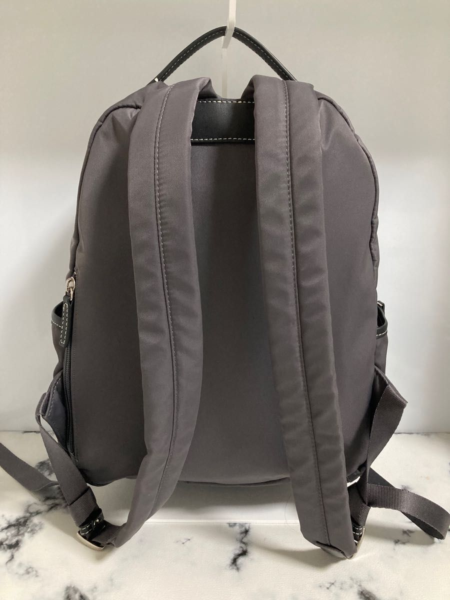 美品】agnes b アニエスベー リュックバックパック グレー 美品】agnes b アニエスベー リュックバックパック グレー