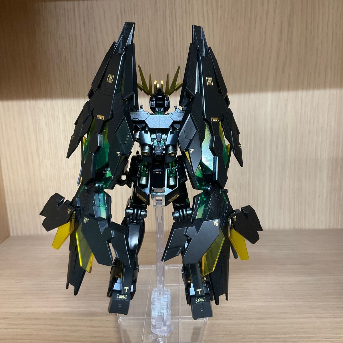 HG ユニコーンガンダムペインティングモデル バンシィフェネクス塗装