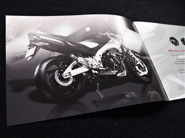 スズキ　ＧＳＲ６００　２００６年？　希少・輸出用カタログ・美美品・送料込み！_画像5