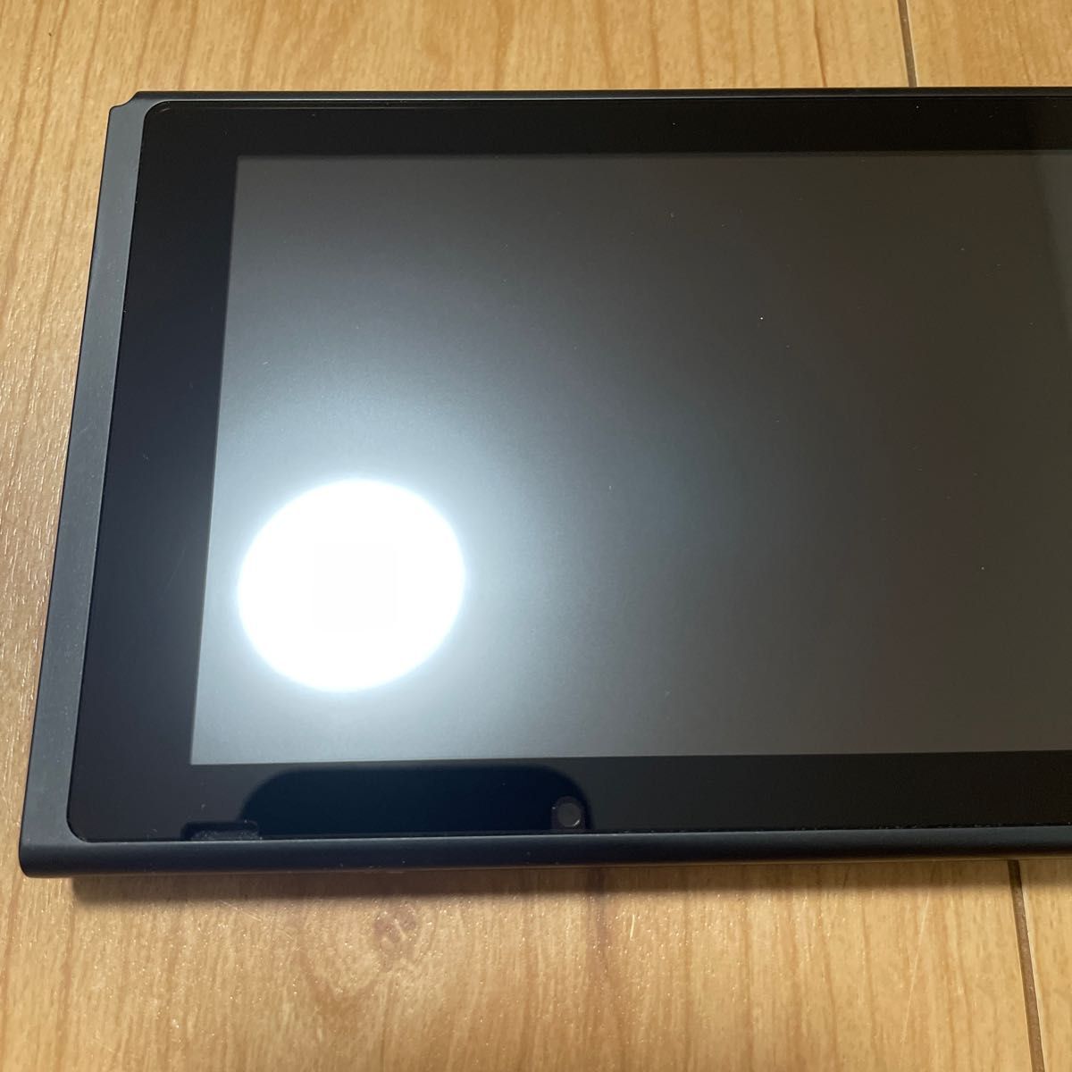 4111【液晶傷なし】新型Nintendo Switch 本体のみ 2019年製 4111【液晶傷なし】新型Nintendo Switch 本体のみ 2019年製