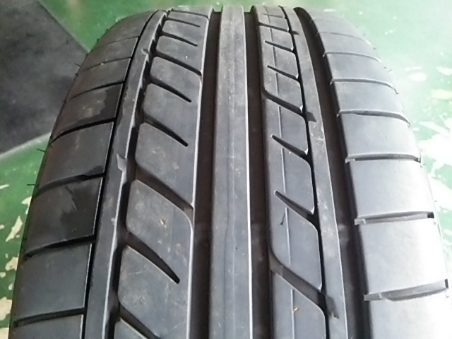 送料無料4,000円 245/45R19 102W【2015年製・7mm溝・中古1本】GOODYEAR(グッドイヤー) EAGLE LS EXE(イーグル エルエス エグゼ) 低燃費_画像2