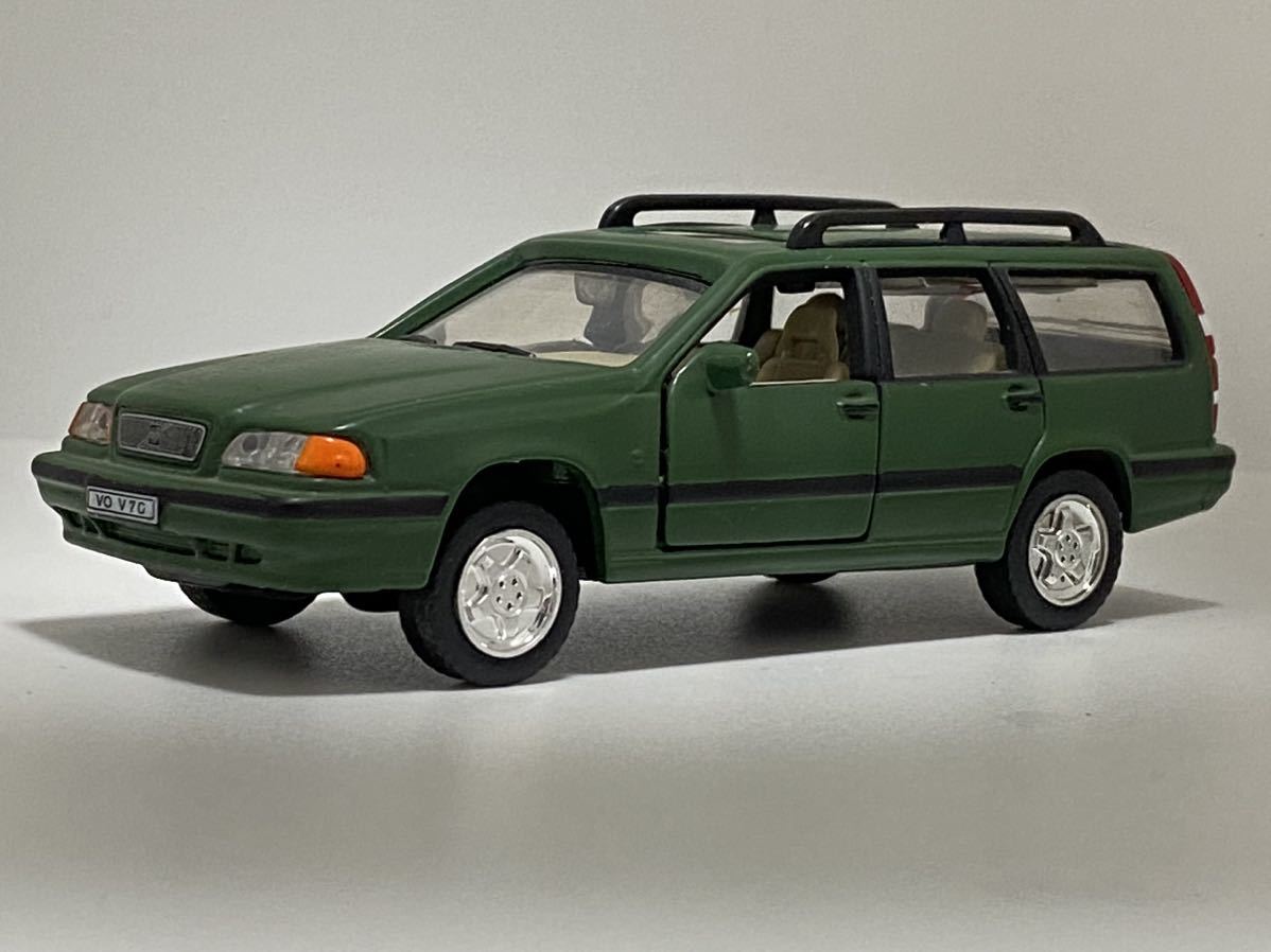 ボルボ V70 ミニカー ホンウェル 1/43 VOLVO_画像1