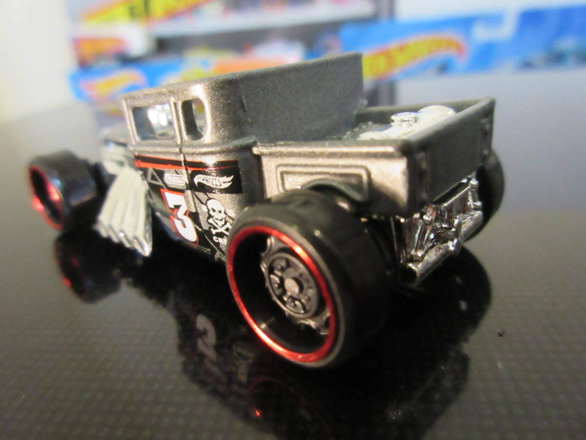 Hot Wheels Bone Shaker HW Game Over 4/5 ボーンシェイカー ラリー ウッド 頭蓋骨 ホットロッド 5.7L V8 スカル & クロスボーン_画像6