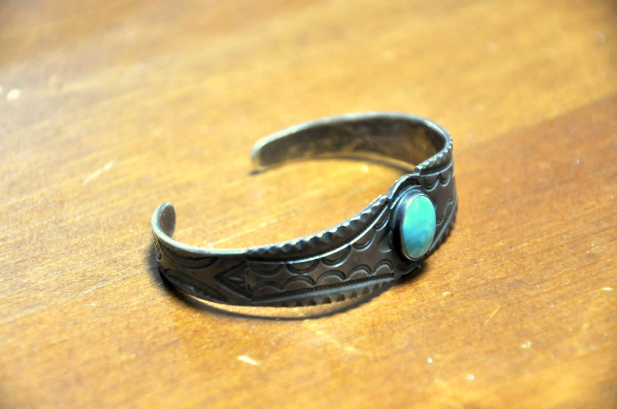 NAVAJO/VINTAGE TURQUOISE SILVER BANGLE/ナバホ族/ターコイズ/シルバー/バングル/ビンテージ/リング/ホピ/インディアンジュエリー/_画像1