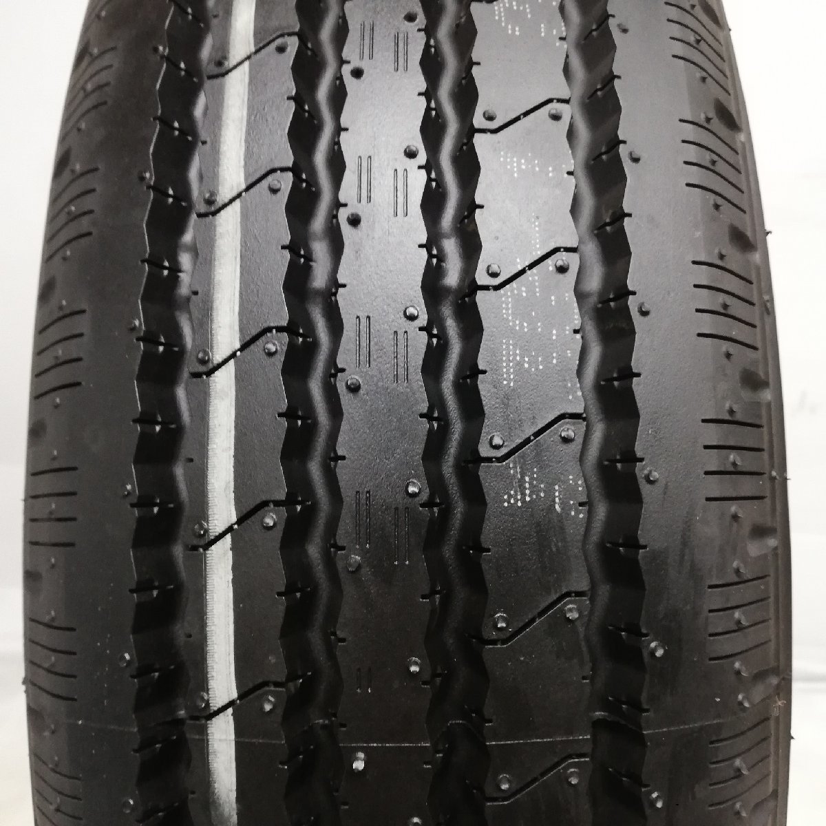 ◆配送先指定あり◆ ＜未使用に近いトラック用 ノーマル 1本＞ 205/85R16 LT ヨコハマタイヤ 2017年製 100% ～本州・四国は送料無料_画像2