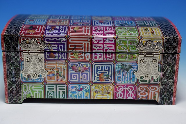 # Korea tradition industrial arts # colorful . high class mother-of-pearl gem box # many pattern #