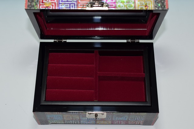 # Korea tradition industrial arts # colorful . high class mother-of-pearl gem box # many pattern #