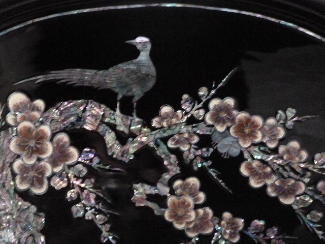 * Korea miscellaneous goods * mother-of-pearl skill * lacquer coating folding type . serving tray * ellipse * plum. tree *