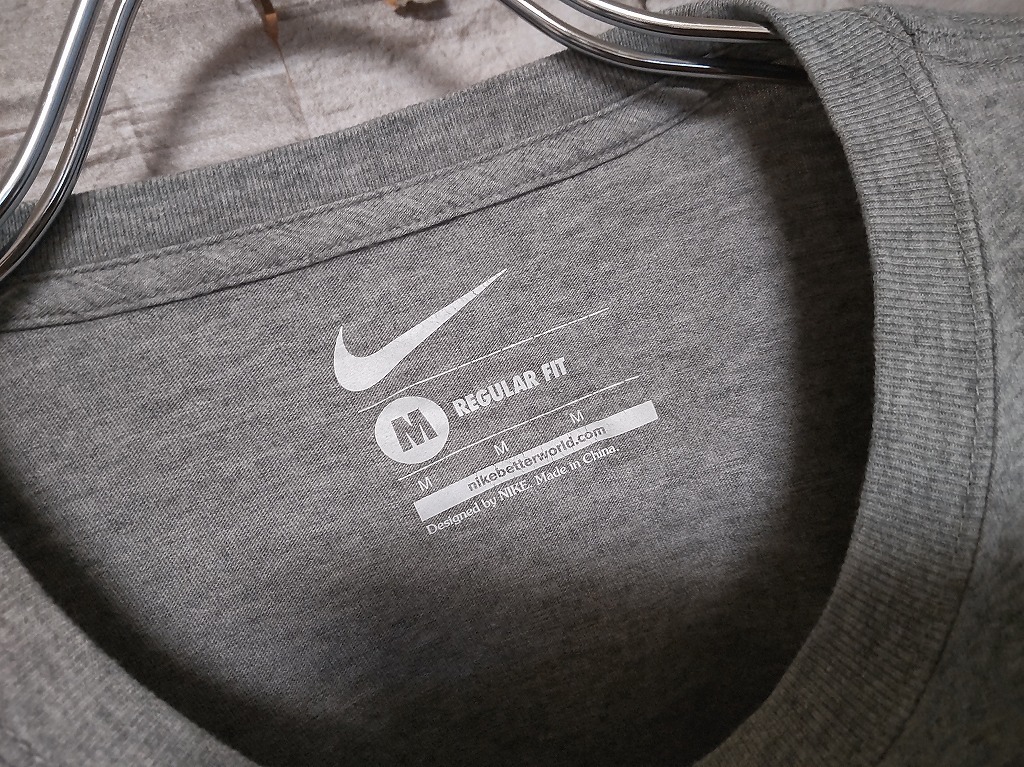 men's E383 NIKE ナイキ ロゴ プリント 半袖 Tシャツ M グレー/レッド_画像4