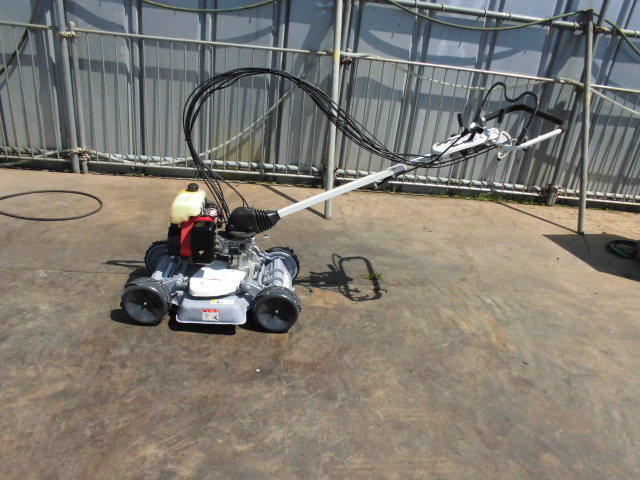 オーレック。スパイダーモア。共立。4WD。AZ850B。自走草刈機。4WD