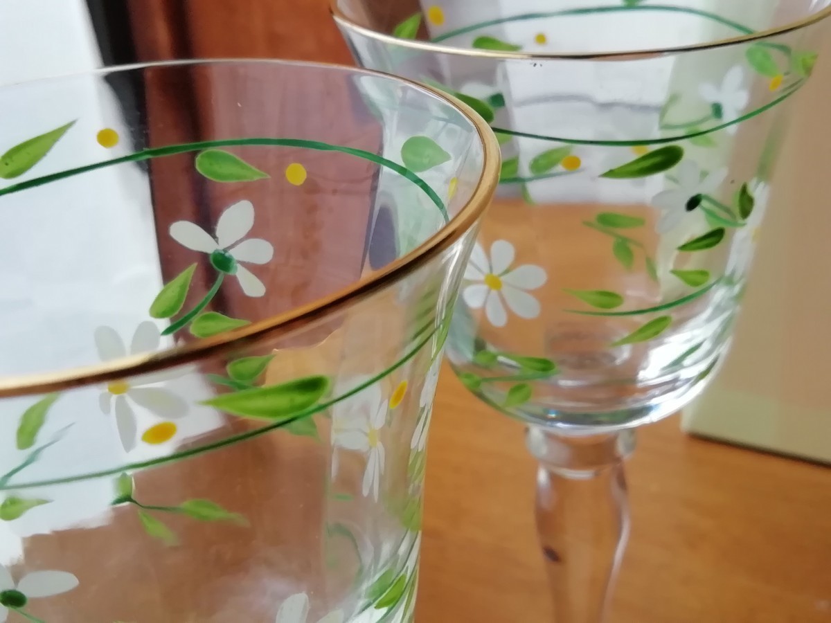 unused Roo mania made handmade pair wine glass gold paint glass plate flat plate hand paint floral print green Belle Handpaint postage included 