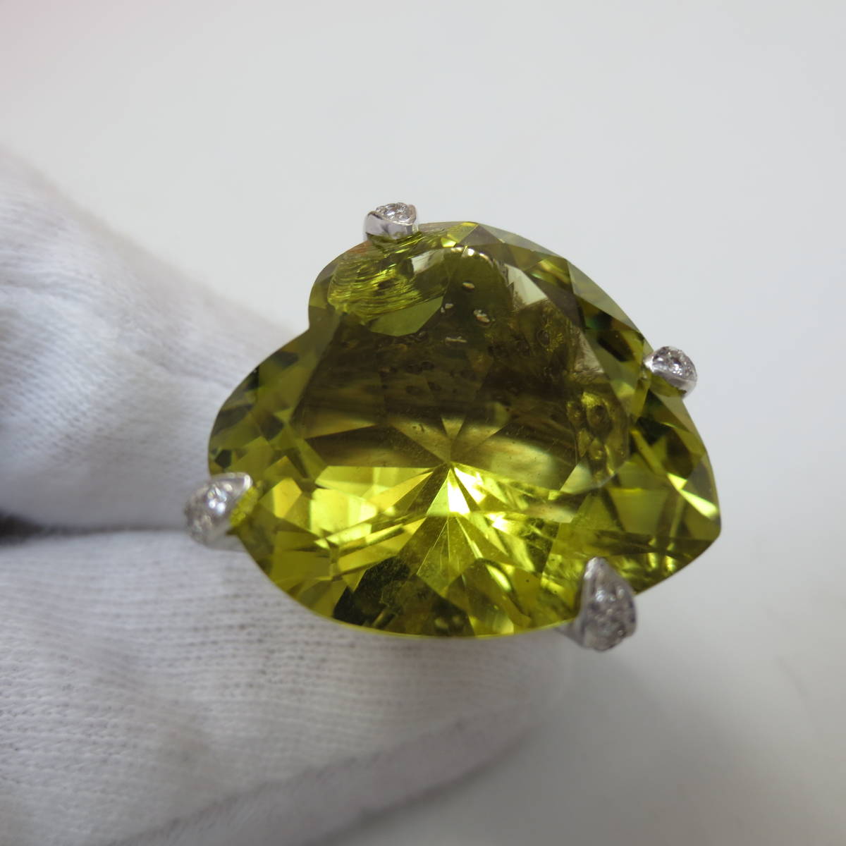 ○ AREZZO ハートシェイプ特大イエローサファイア 27.63ct メレダイヤモンド 1.62ct K18WG 18金無垢ホワイトゴールド 指輪 リング 20g超_画像1