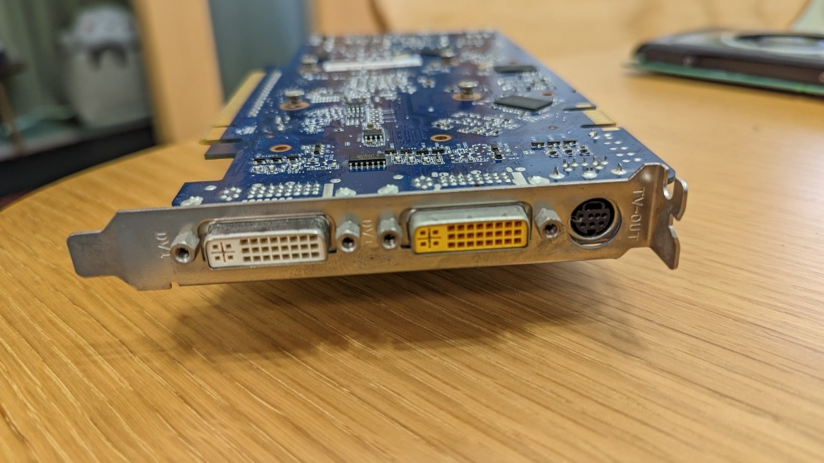 グラフィックボード ASUS LEADTEK GeForce ビデオカード 9600GT グラフィックボード ASUS LEADTEK GeForce ビデオカード 9600GT