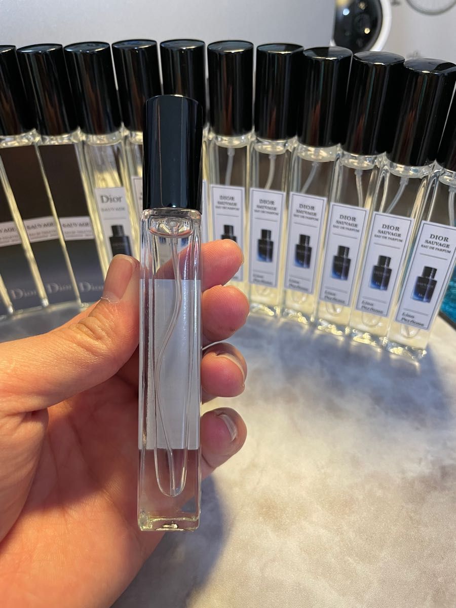 ディオール ソヴァージュオードゥパルファン(DIOR SAUVAGE)10ML ディオール ソヴァージュオードゥパルファン(DIOR SAUVAGE)10ML