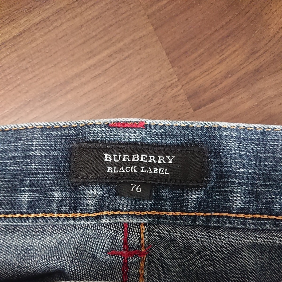 【極美品】BURBERRY BLACKLABEL バーバリーブラックレーベル マルチカラーステッチ ウォッシュ加工 ストレッチデニム サイズ76　インディゴ_サイズ76(ウエスト約82cmです)